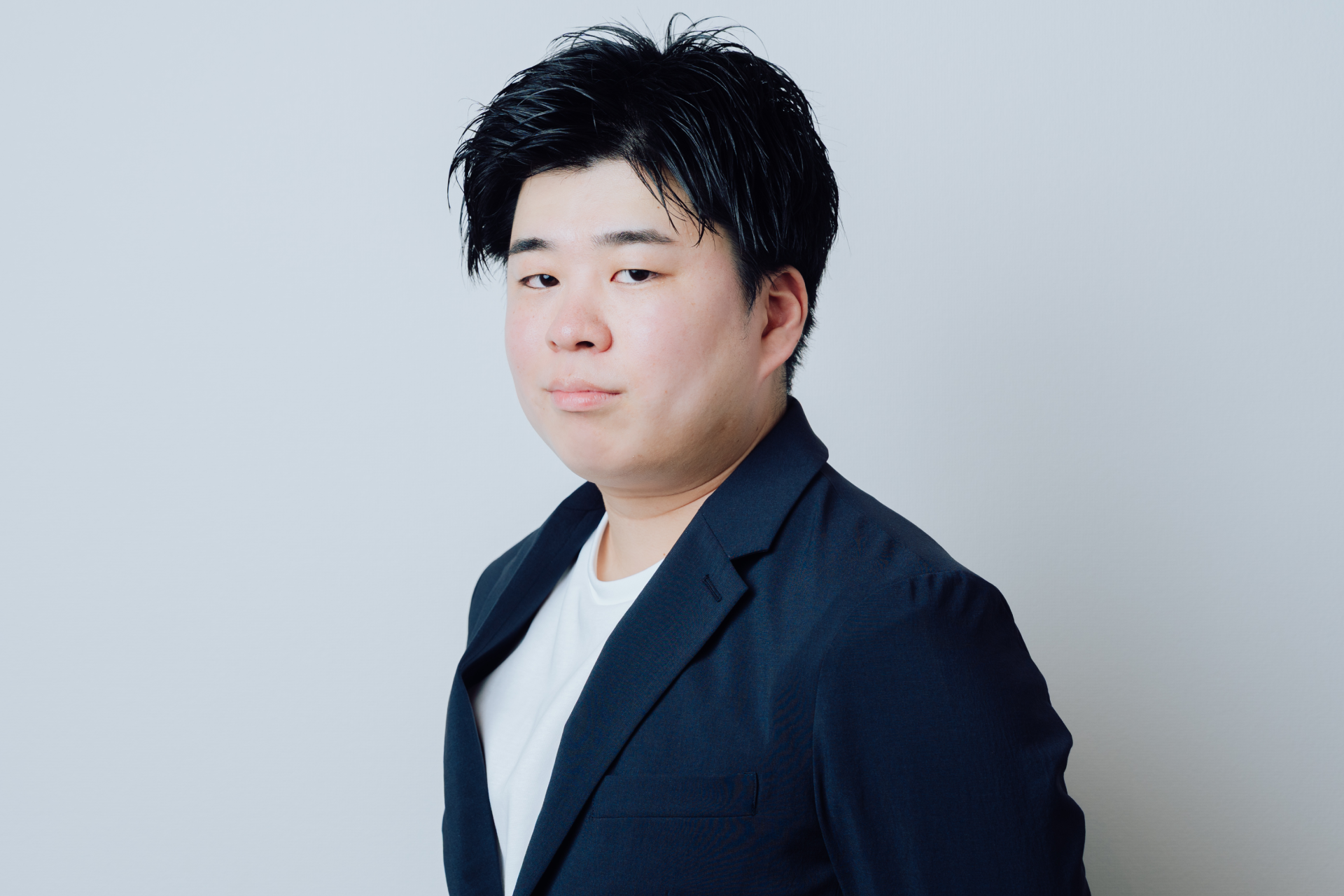 秋野 統輝